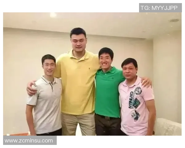 足球巨星姚明的传奇故事与辉煌成就全景展示 足球巨星姚明的传奇故事与辉煌成就全景展示