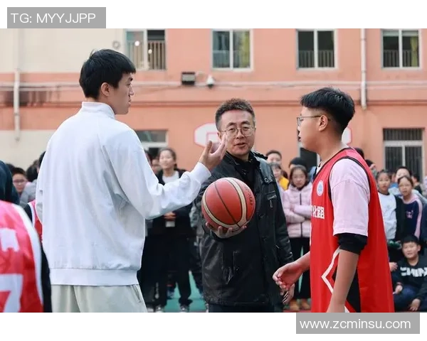 篮球盛宴:深入解析北京篮球队的战术灵活性与团队协作之道 篮球盛宴:深入解析北京篮球队的战术灵活性与团队协作之道